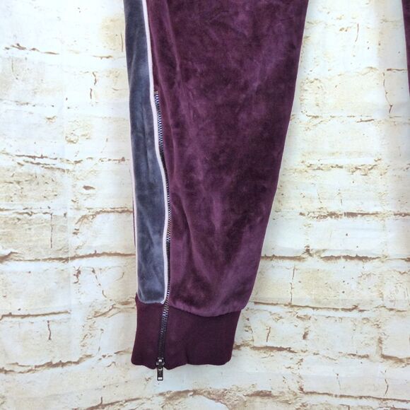 Fabletics Britt Jogger Pants Womens XL Burgundy Velour Gray Side Stripe Zip Leg - Picture 11 of 12